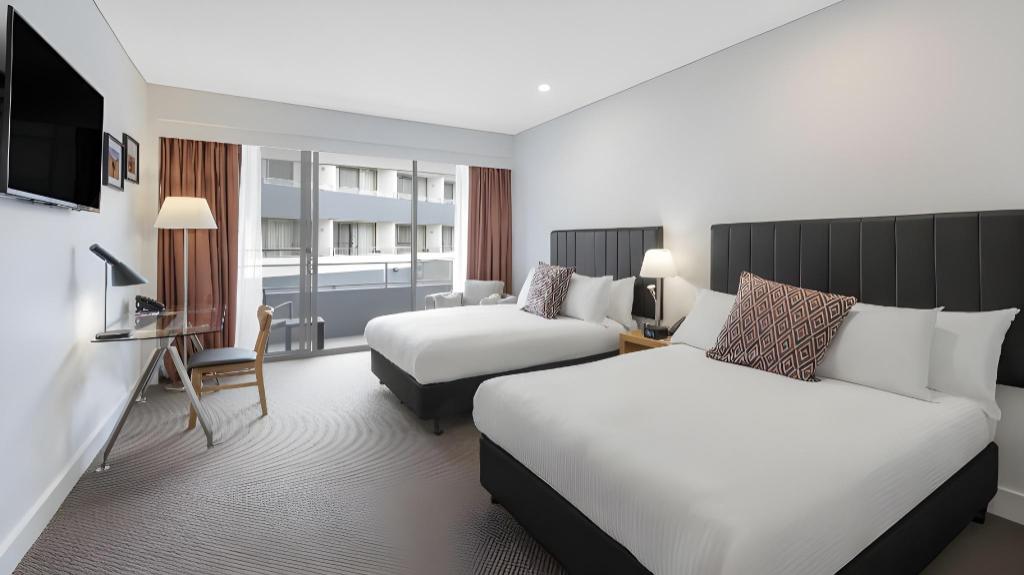 Standard, 2 Double Beds