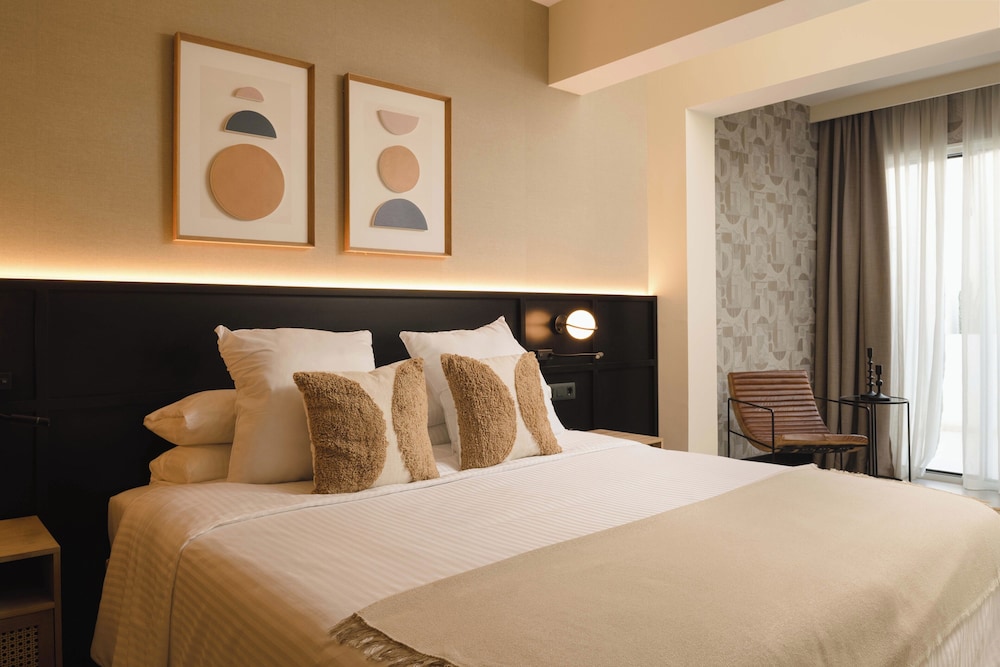 Blue Marina Suites 6/43