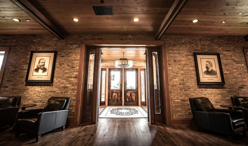 Ironworks Hotel 28/48