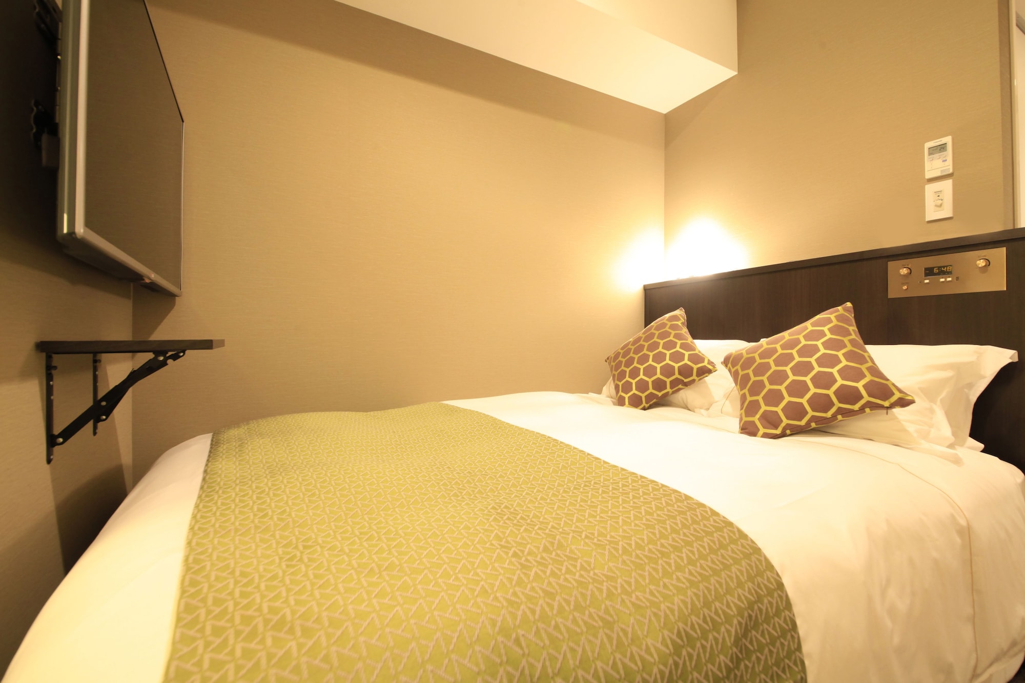 STANDARD, DOUBLE BED