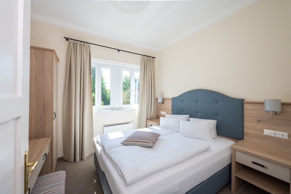 Inselhotel Faakersee 15/63