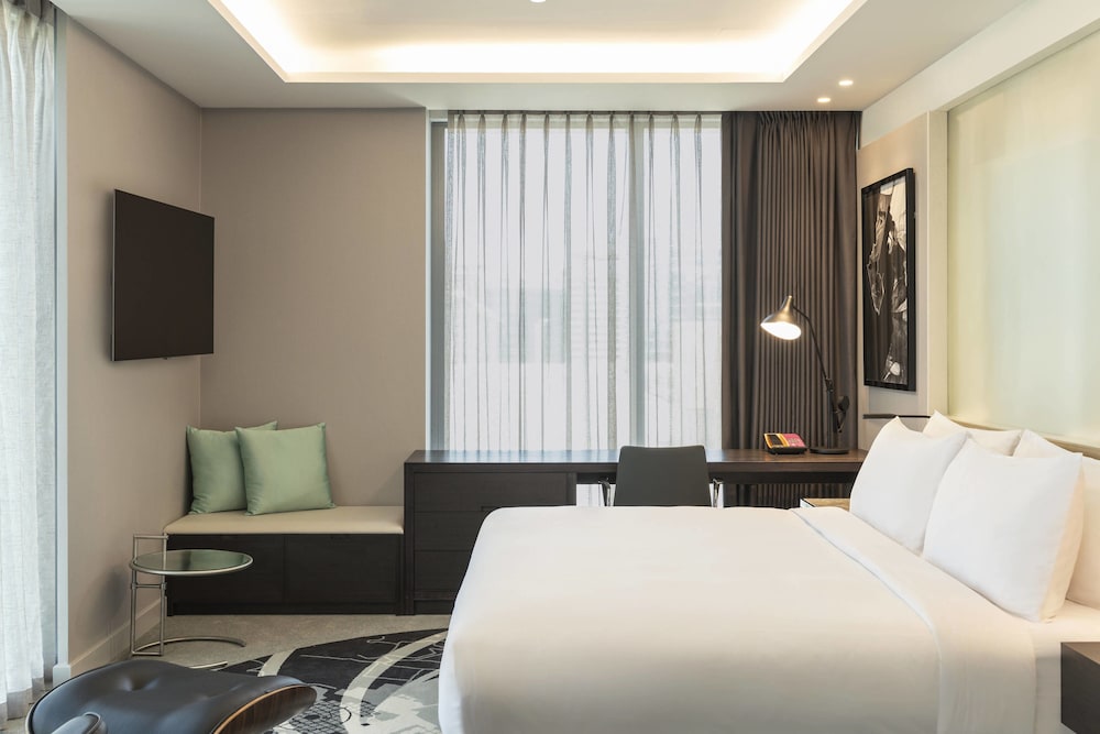 Aloft Dubai Creek 25/63