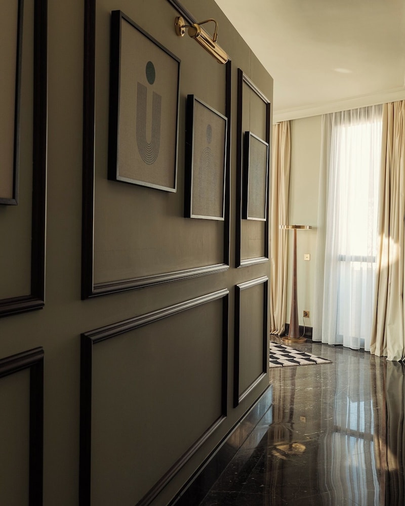 Marly Boutique Hotel 7/63