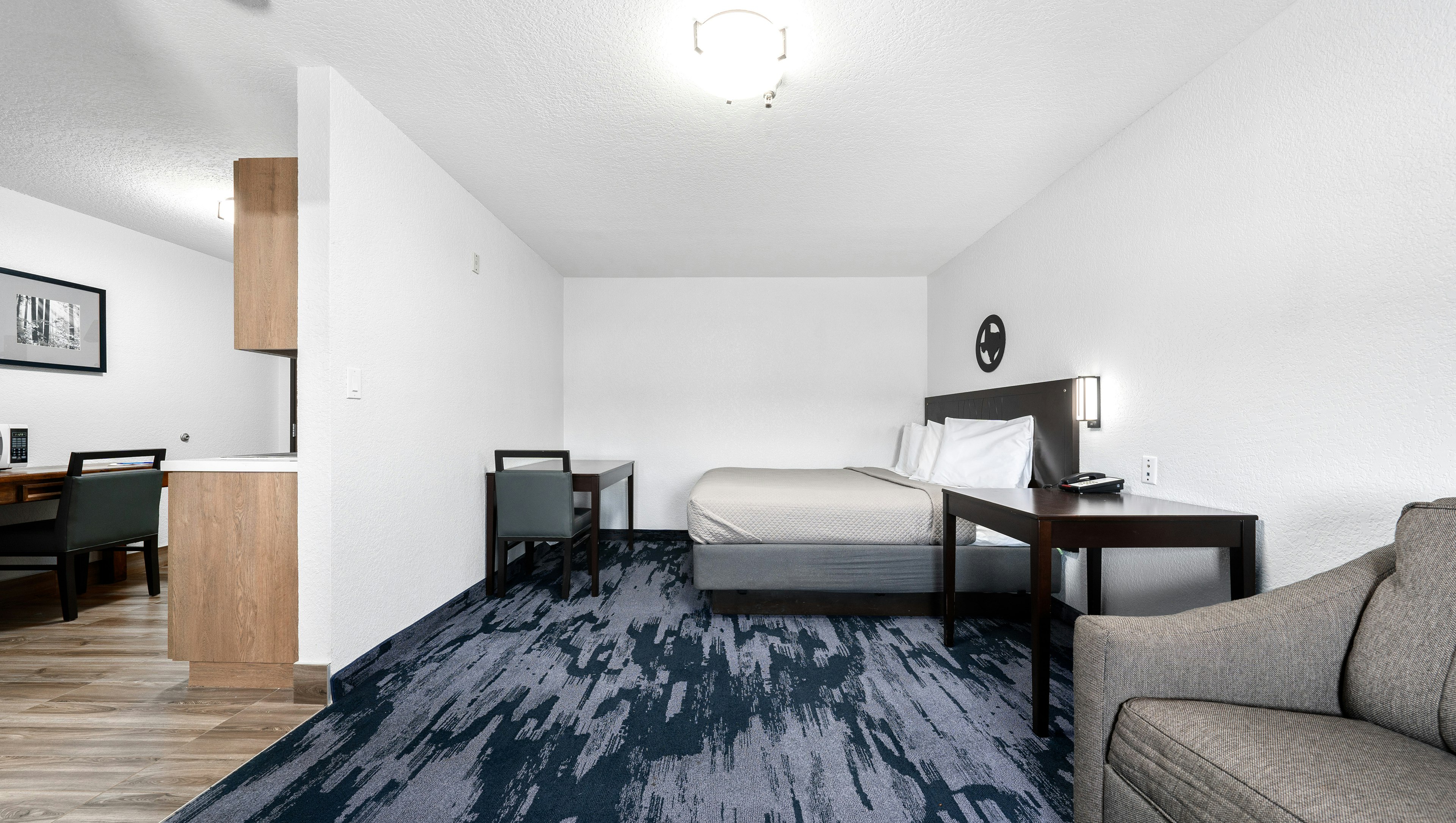 Atria Hotel and RV McGregor 18/59