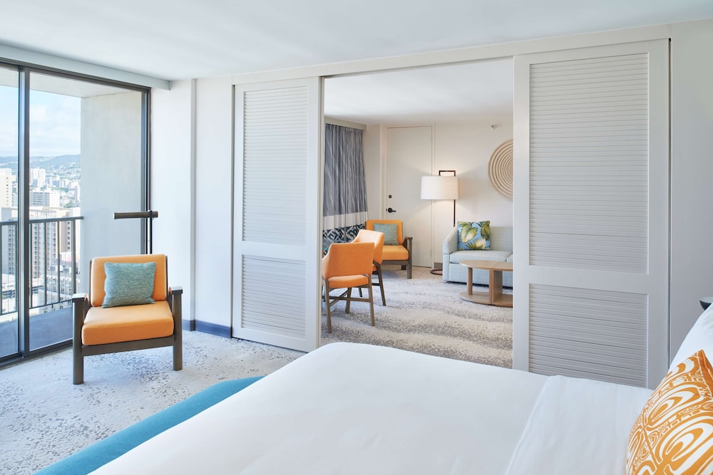OUTRIGGER Waikiki Beachcomber 22/75