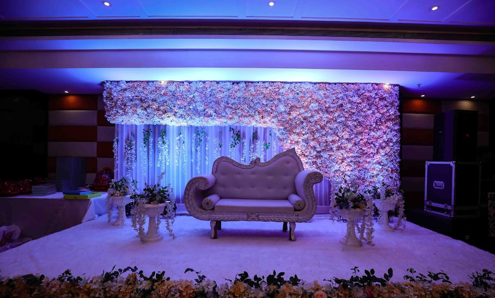 DS Clarks Inn Gurgaon 27/42