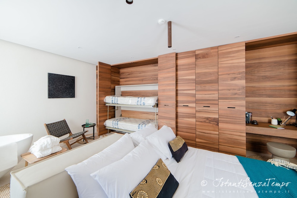 Cumeja Beach Club Hotel 12/52