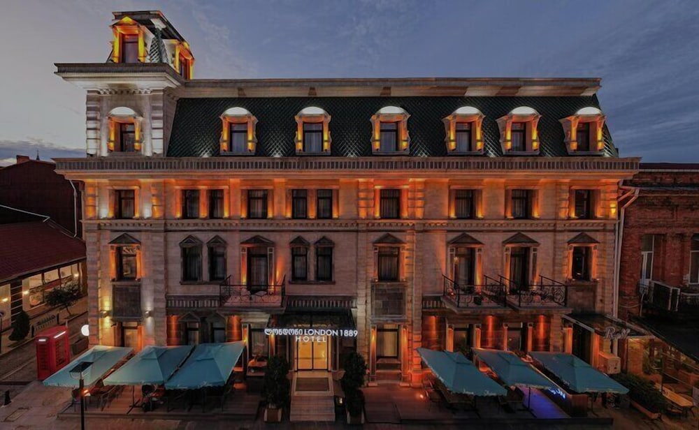 Hotel London 1889 & Casino in BATUMI