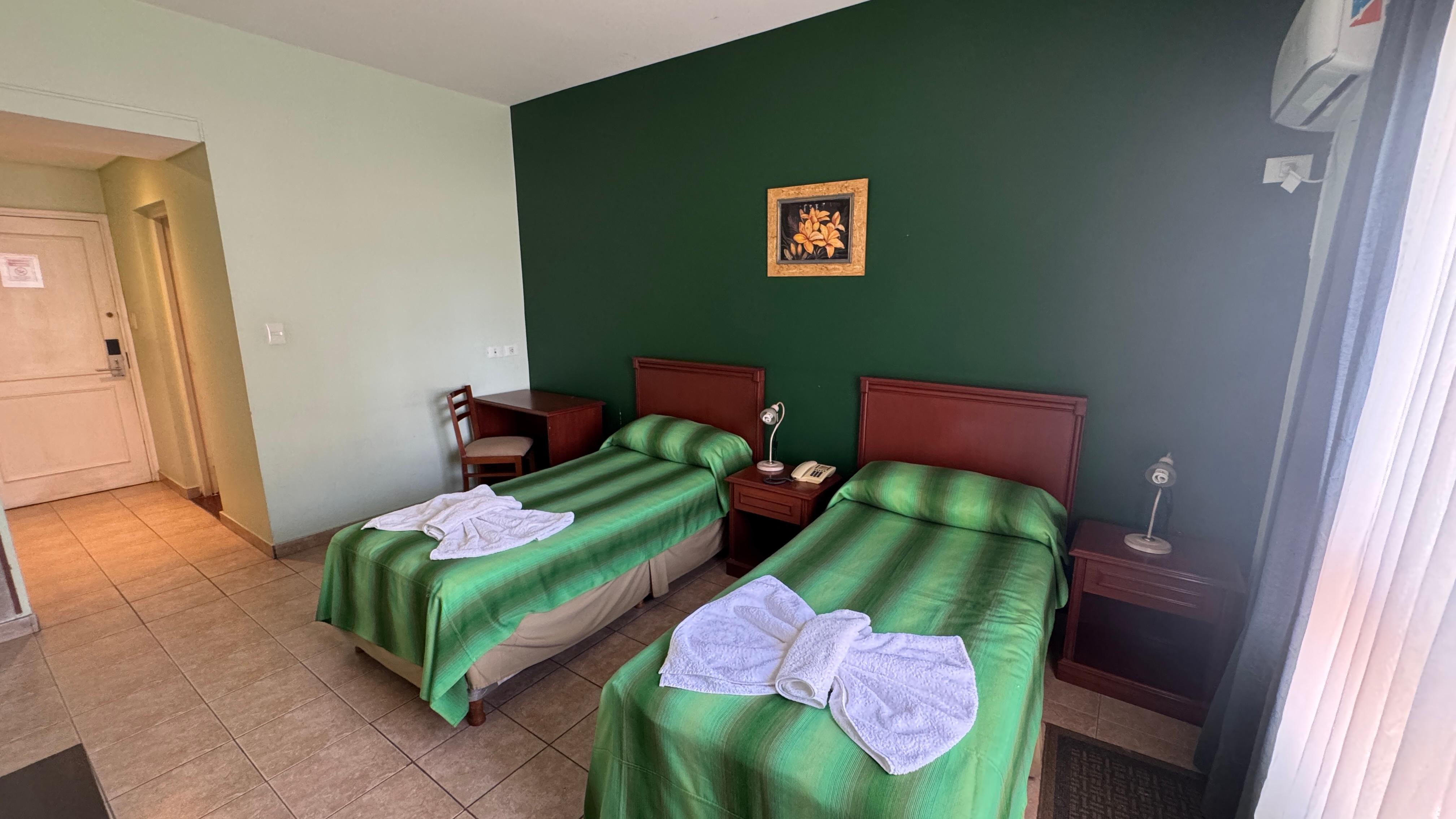 Standard, Twin Beds, Street View