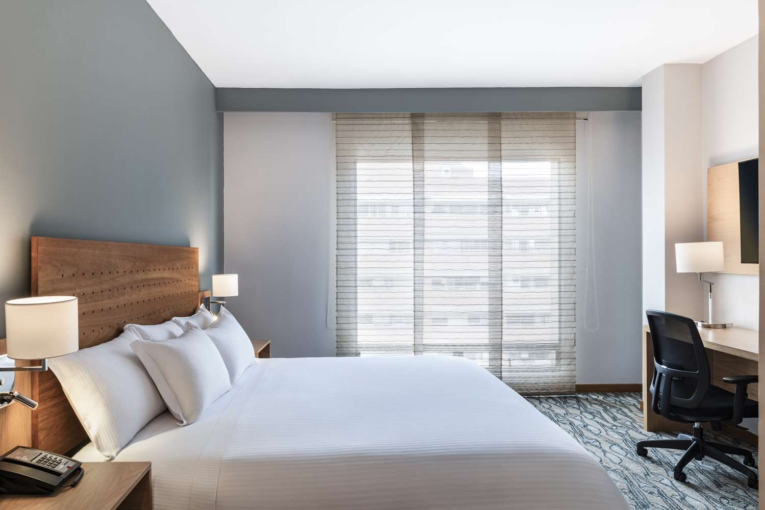 2 BEDROOMS, SUITE, 1 KING AND 2 QUEEN BEDS
