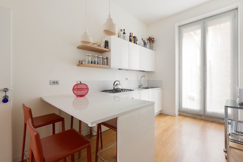 Brera Apartments In Garibaldi 35/50