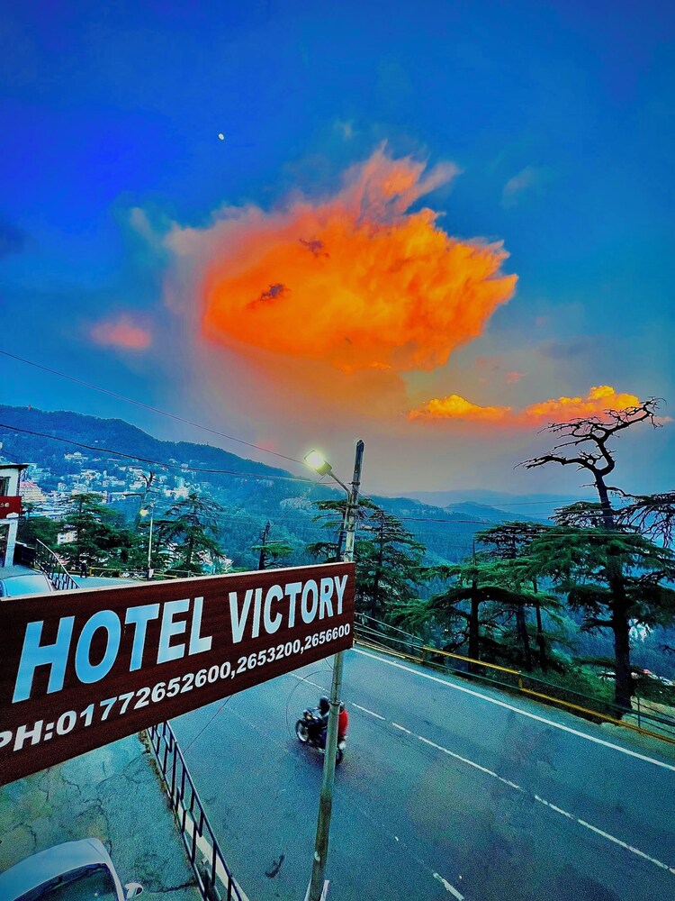 Hotel Victory 12/15