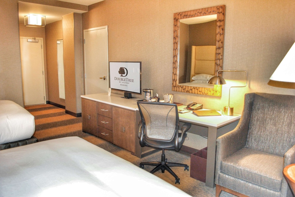 Doubletree By Hilton Reading 18/70