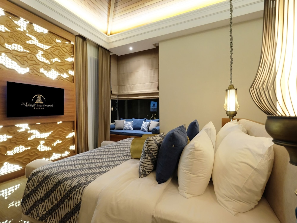 The Singhasari Resort 33/77