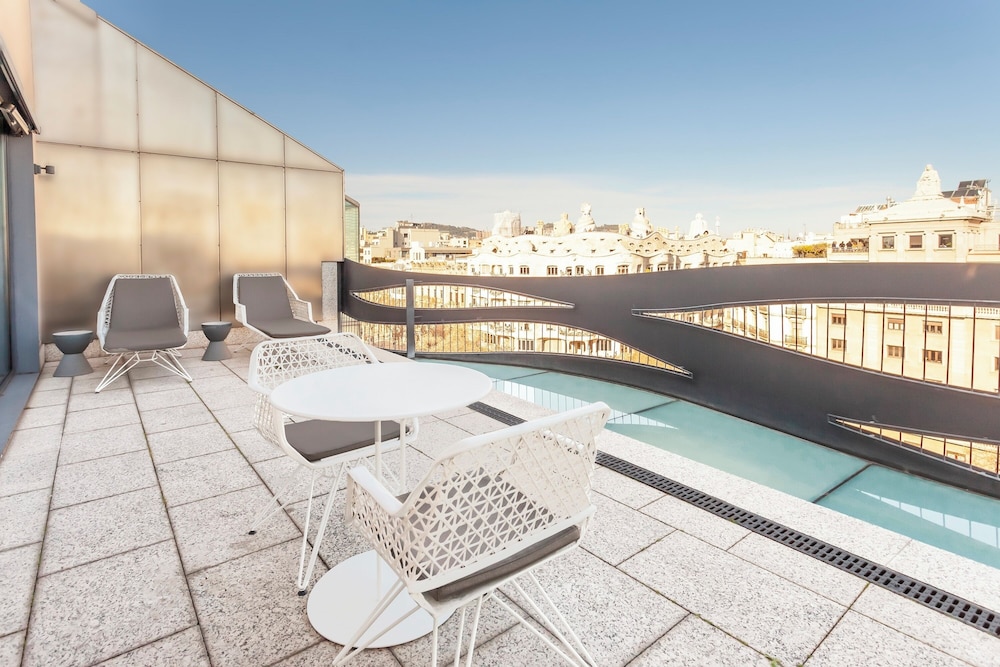Suites Avenue 25/46