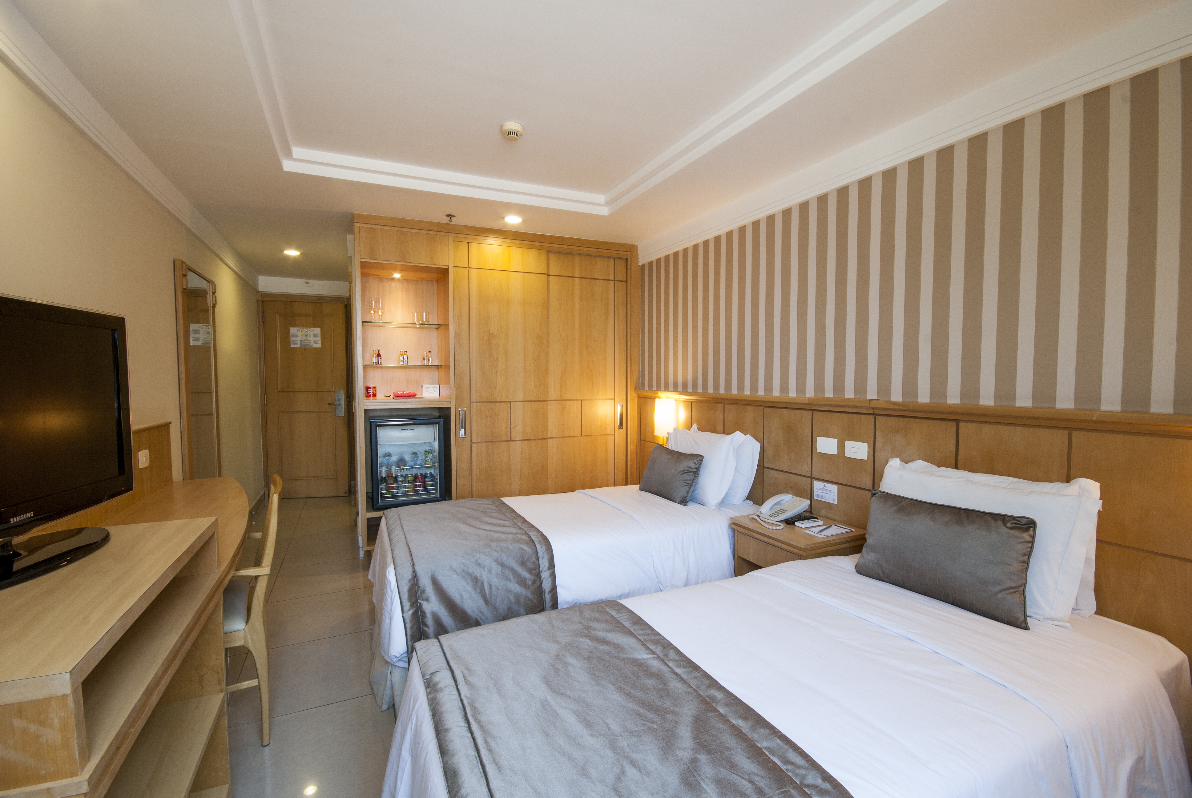 LUXURY, DOUBLE BED