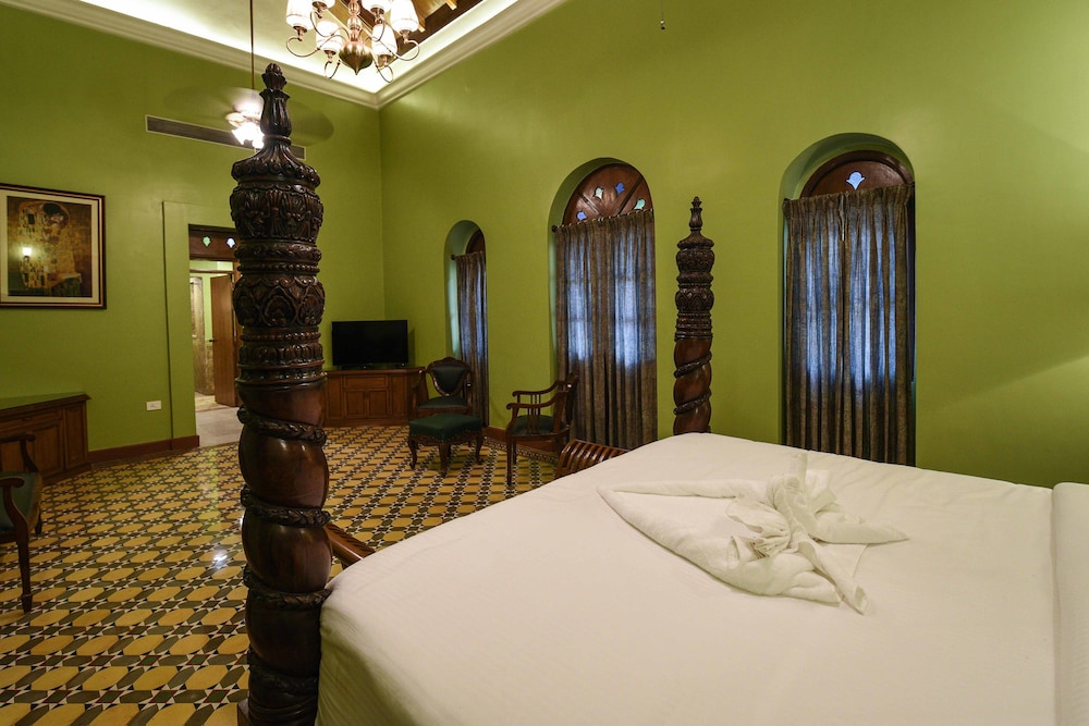 Surya Kiran Heritage Hotel 39/50