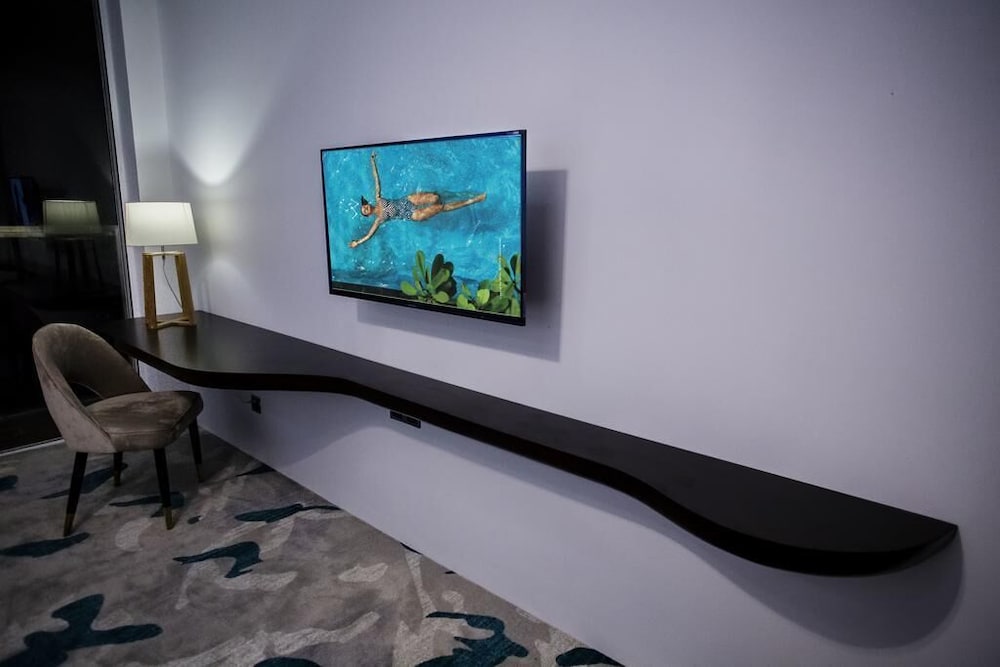 Regal Reseau Hotel & Spa 34/40