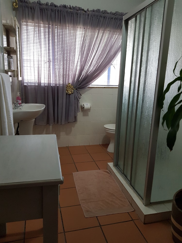 Aandbloem Guest House 13/35
