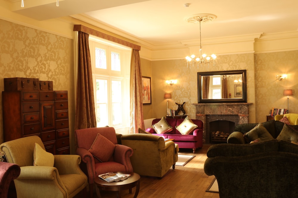 Kentisbury Grange 53/73