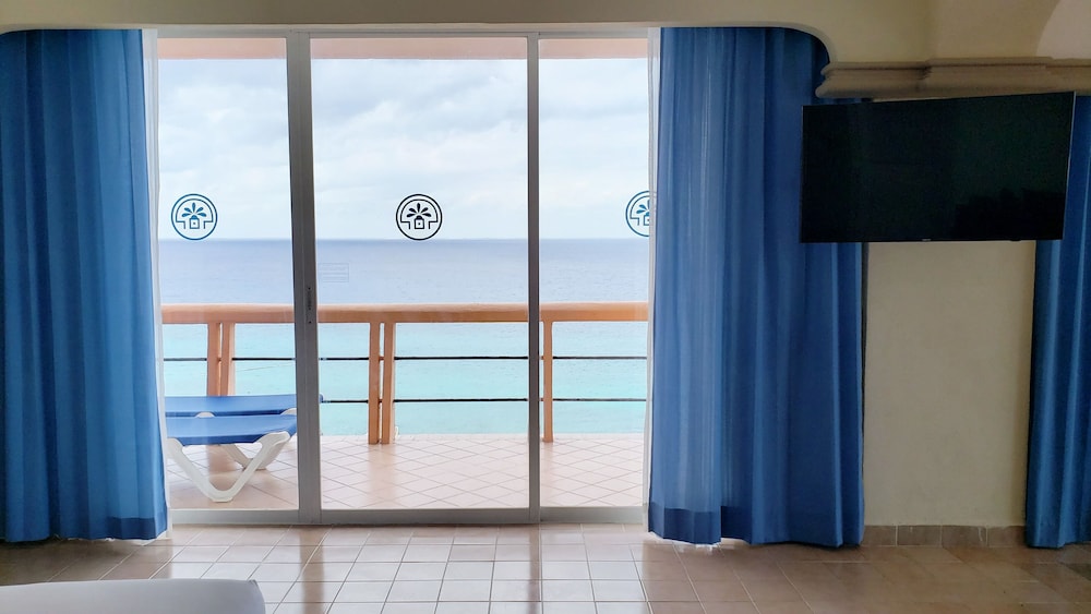 swimming pool spa