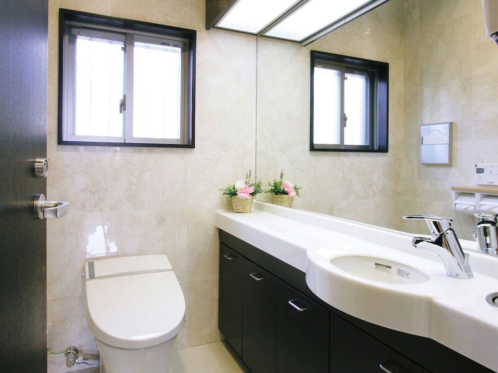 Toyoko Inn Fussa Ekimae Higashi Guchi 57/59