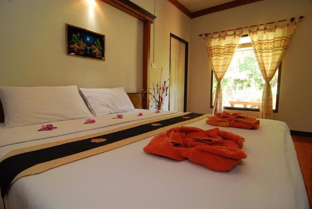Lanta Nice Beach Resort 43/69