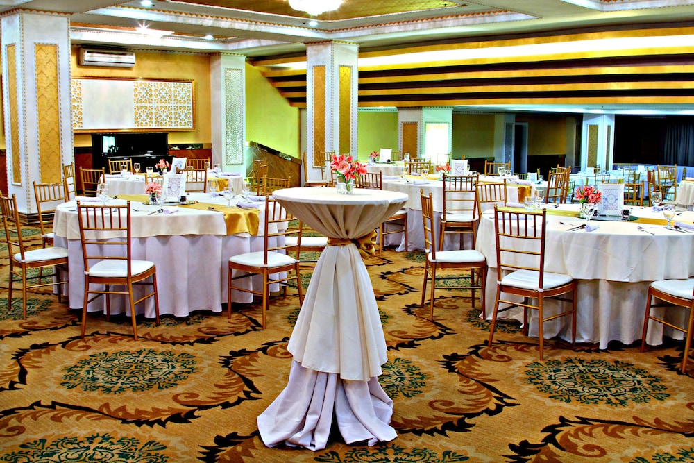 The Lake Hotel Tagaytay 32/44