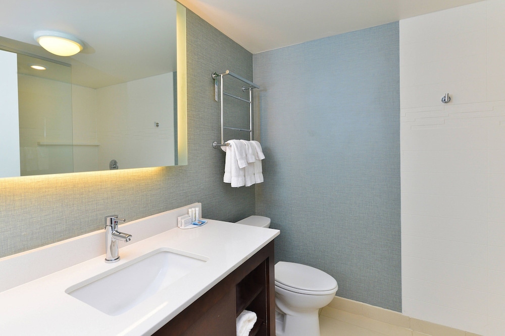 RESIDENCE INN CHAMPAIGN 8/30