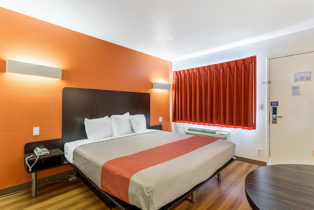 Motel6 Albuquerque, NM - Northeast 10/34