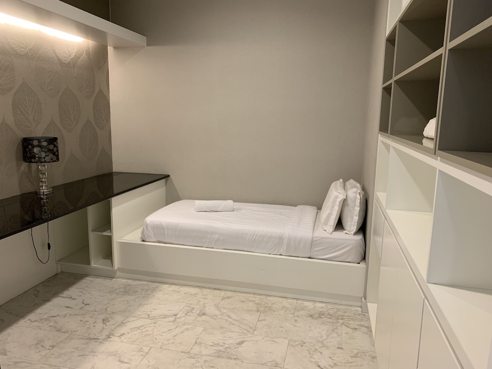 Platinum Service Suite at The Face 17/68