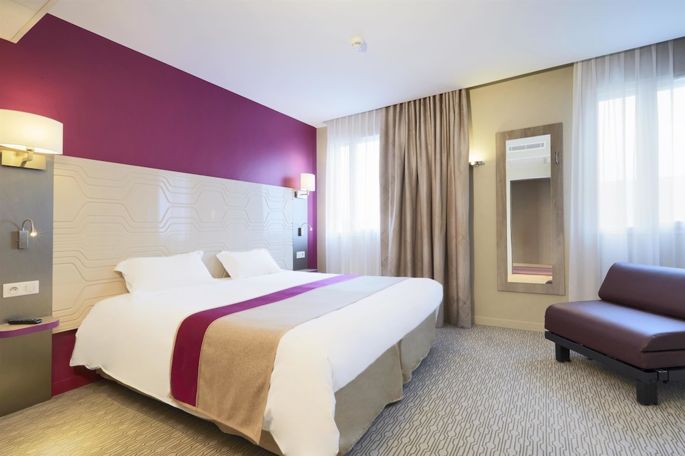 KYRIAD PRESTIGE SAINT MALO 22/64