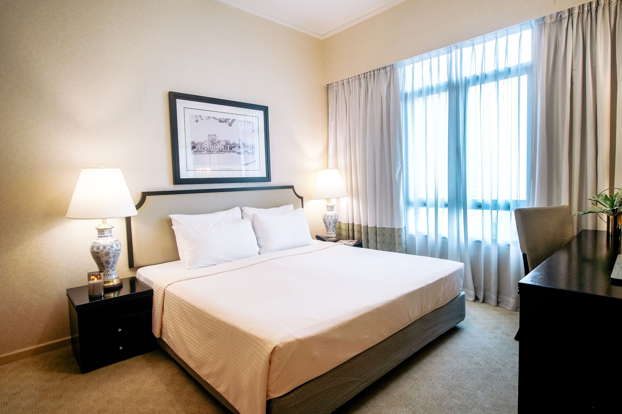 2 BEDROOMS