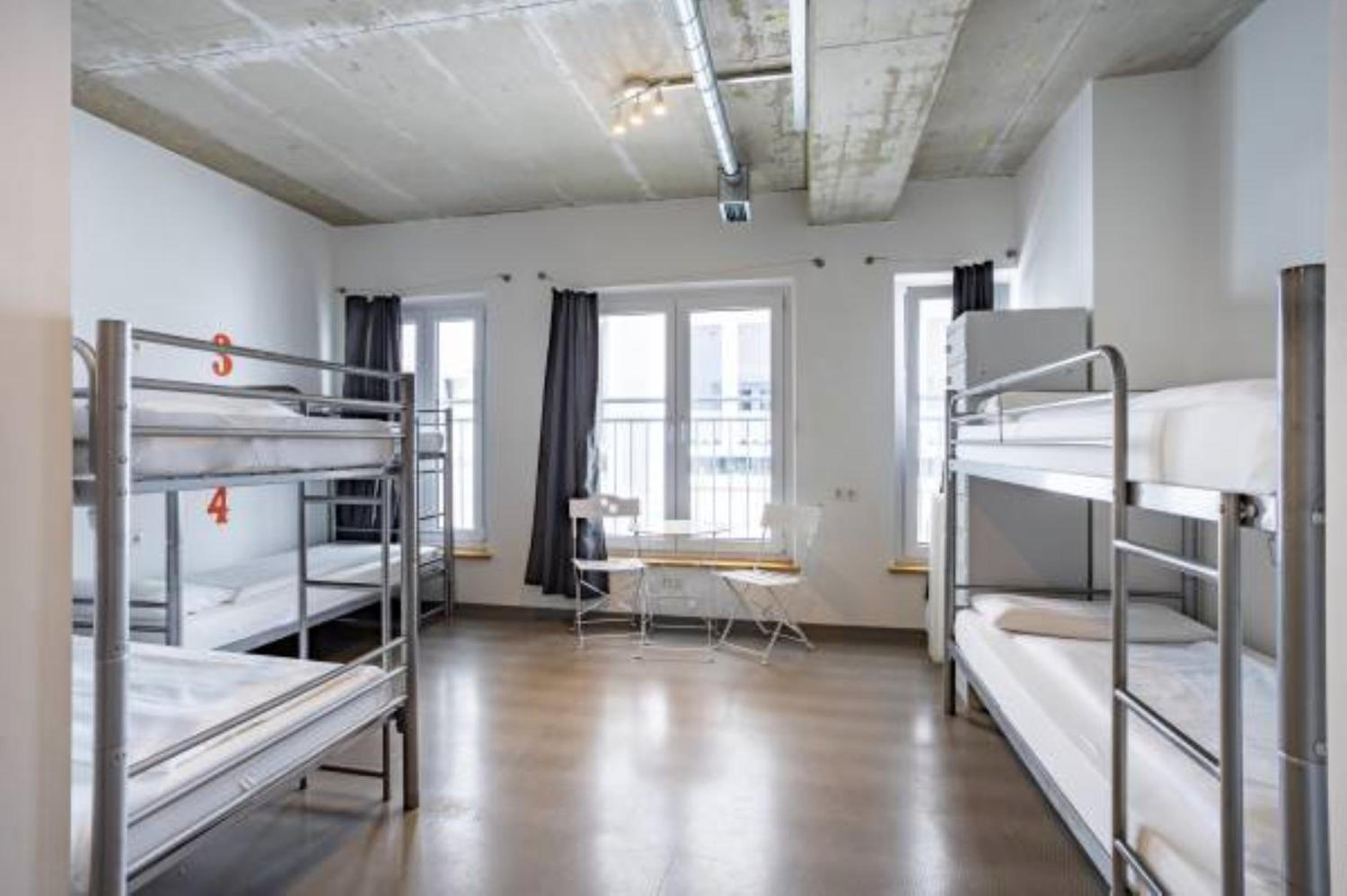 FEMALE DORM, 6 BEDS