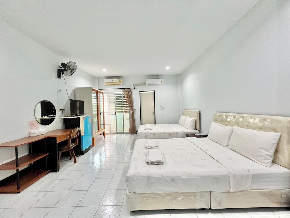 ROOM, 2 QUEEN BEDS