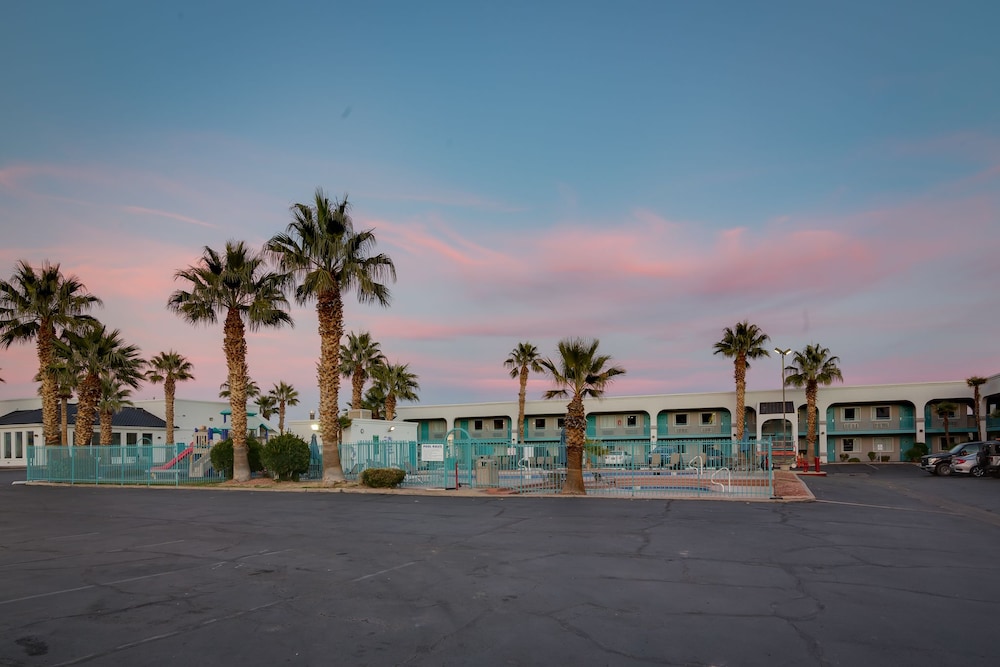 St George Inn Suites 64/67