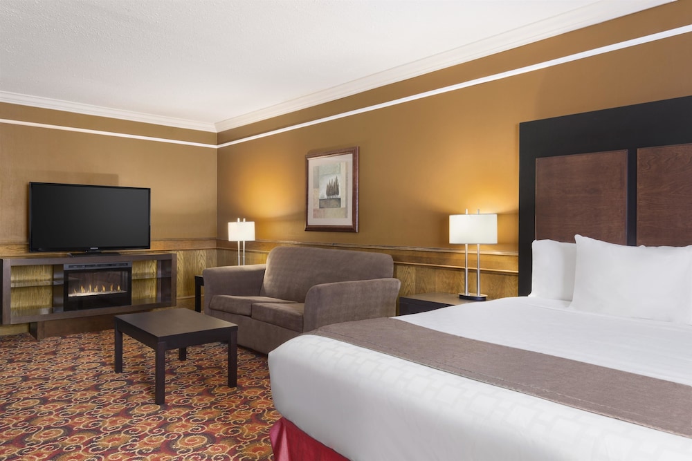 Travelodge by Wyndham Meadow Lake 11/29