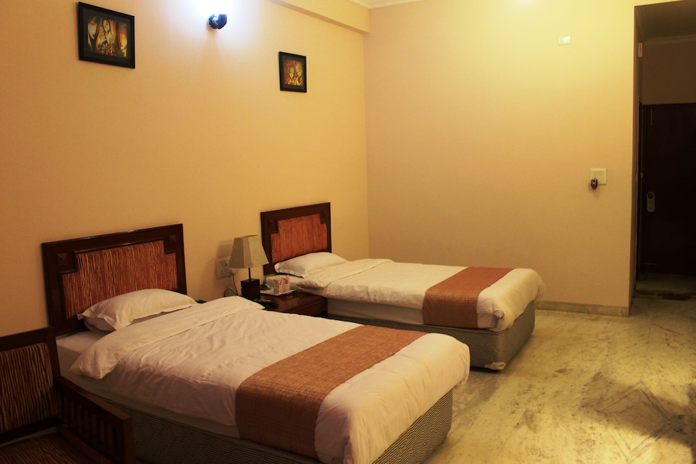 Hotel Sujata 18/64