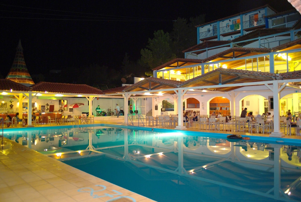 Harmony E Rock Hotel in IERAPETRA