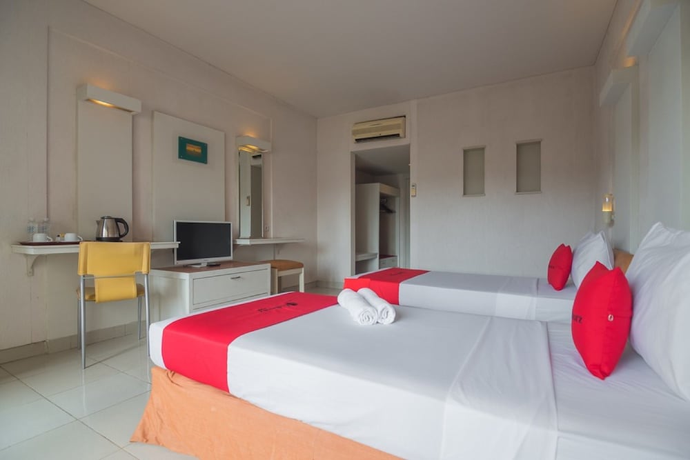 RedDoorz Plus near Kampung Gajah 3 16/39