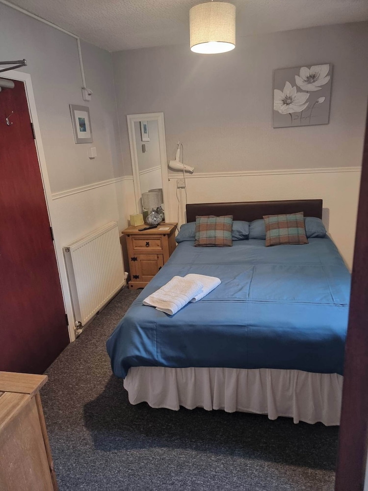 Thornhill Hotel 17/50