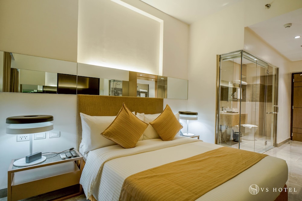 VS Hotel 12/48