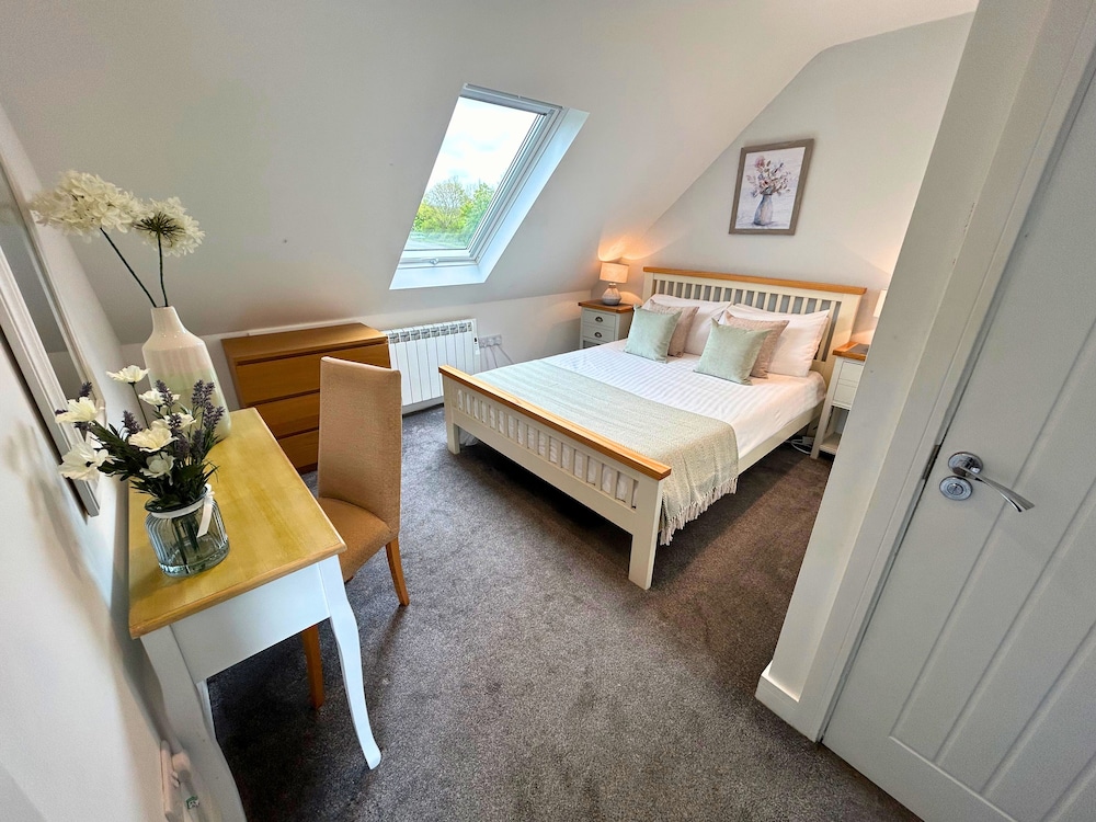 New Forest Lodge 18/37
