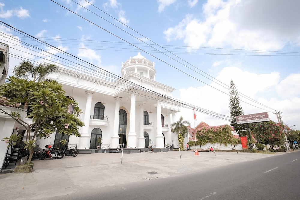 The Grand Palace Yogyakarta 3/84