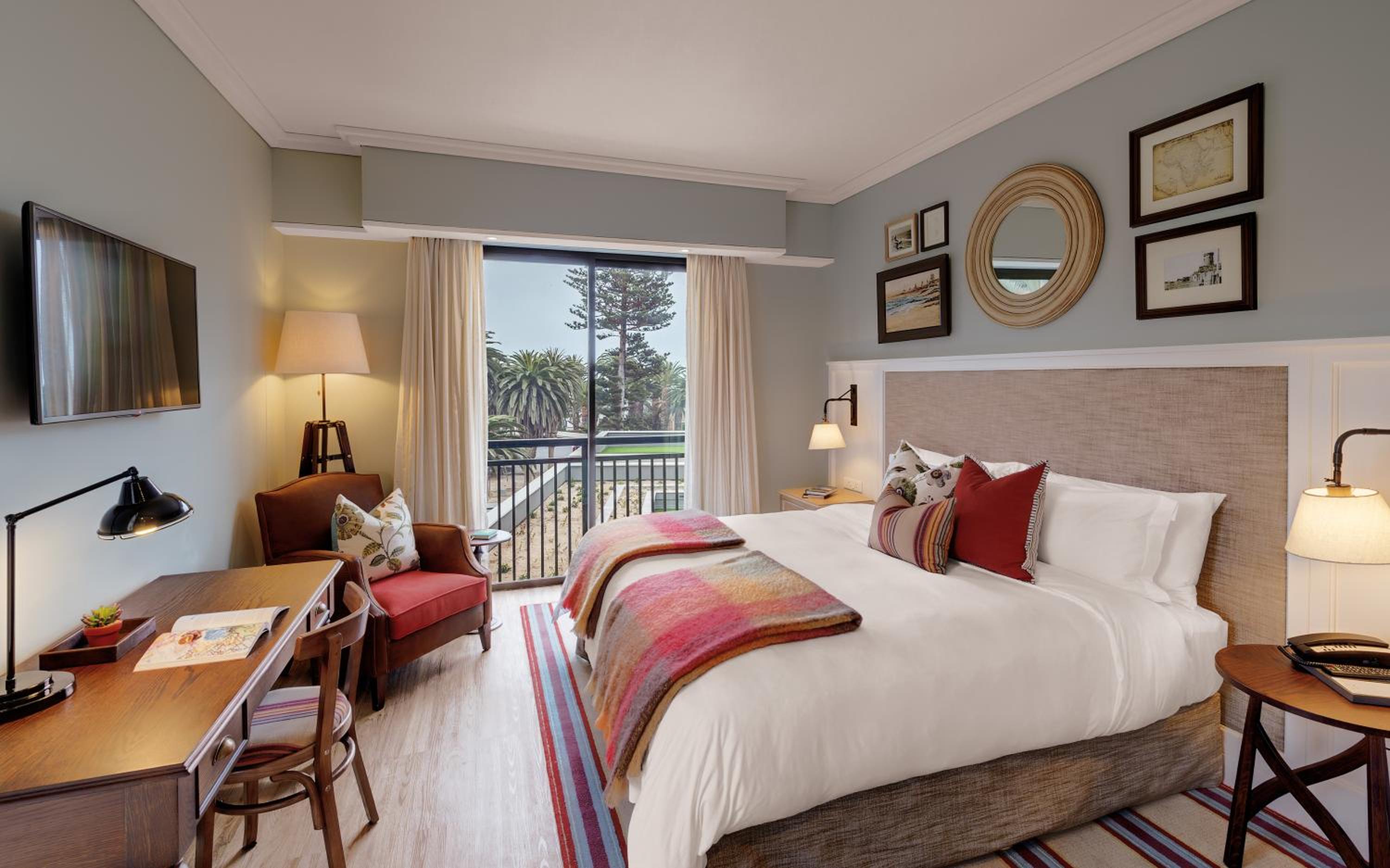 Standard, King and Twin Beds