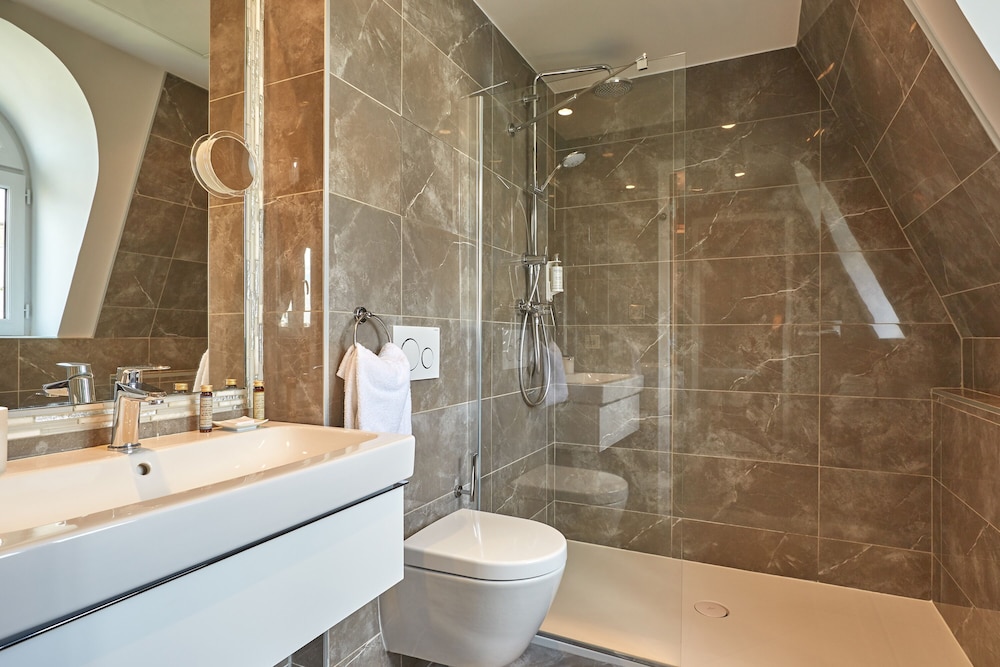 Hotel La Regence Etoile 42/50