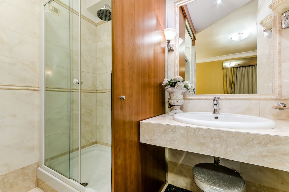 Luxury Rooms H 2000 Roma 21/53