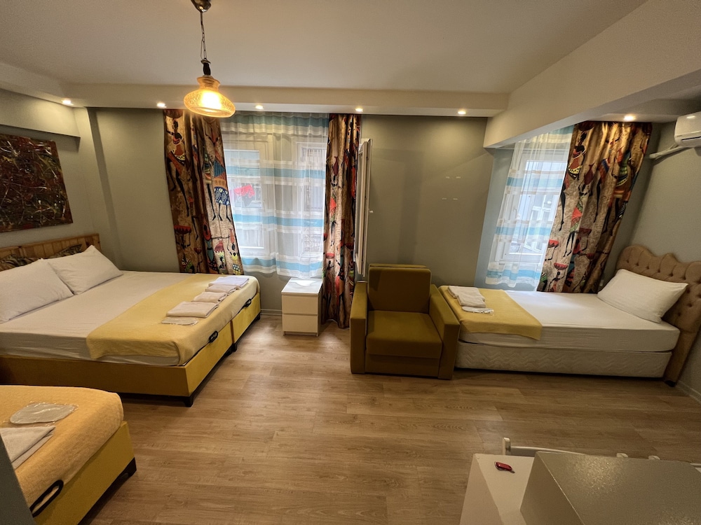 Rodin Hostel 7/44