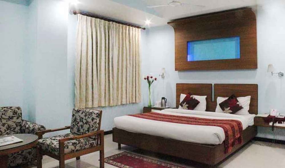 Hotel Simran Heritage Pvt. Ltd. 13/55