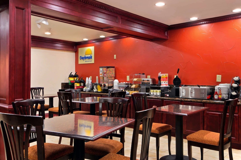 Days Inn by Wyndham Oklahoma City/Moore 23/30